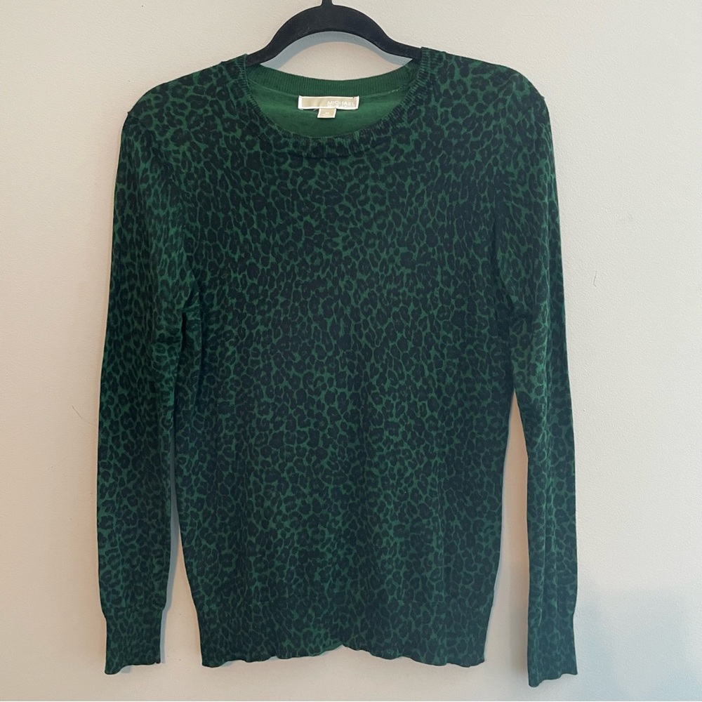 MICHAEL KORS Green Cheetah Print Lightweight Sweater - Size Medium - Picture 1 of 9